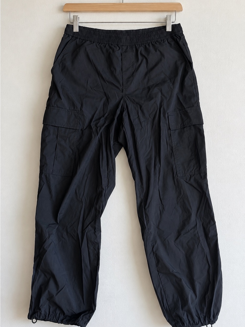 Uniqlo Black Cargo Pants with Elastic Ankles